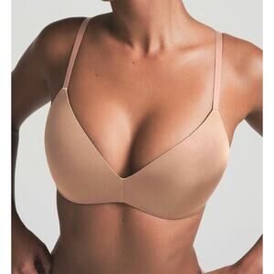 ❌SOLD❌ NWT Skims Sienna Wireless Push Up Bra  32DDDD 32G